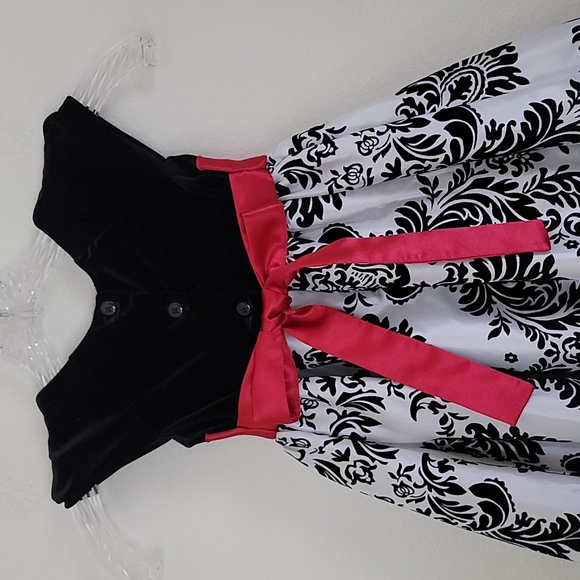 Jona Michelle Black, White & Red Formal Dress 2T - Picture 5 of 11